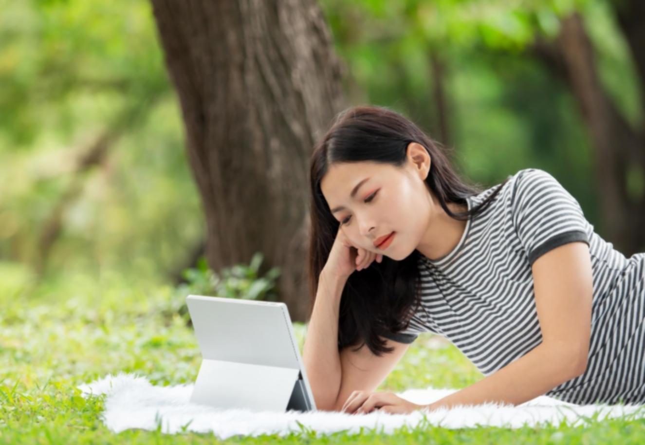 Séance de travail collaborative de l'équipe sehivcadenarone sur des stratégies budgétaires innovantes